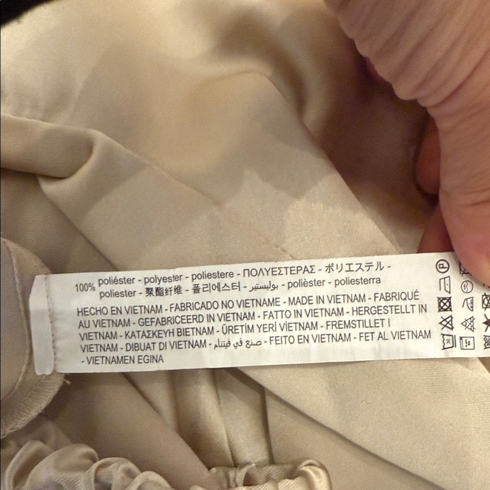 Elegant Beige/Champagne silk-look top - Picture 4 of 5